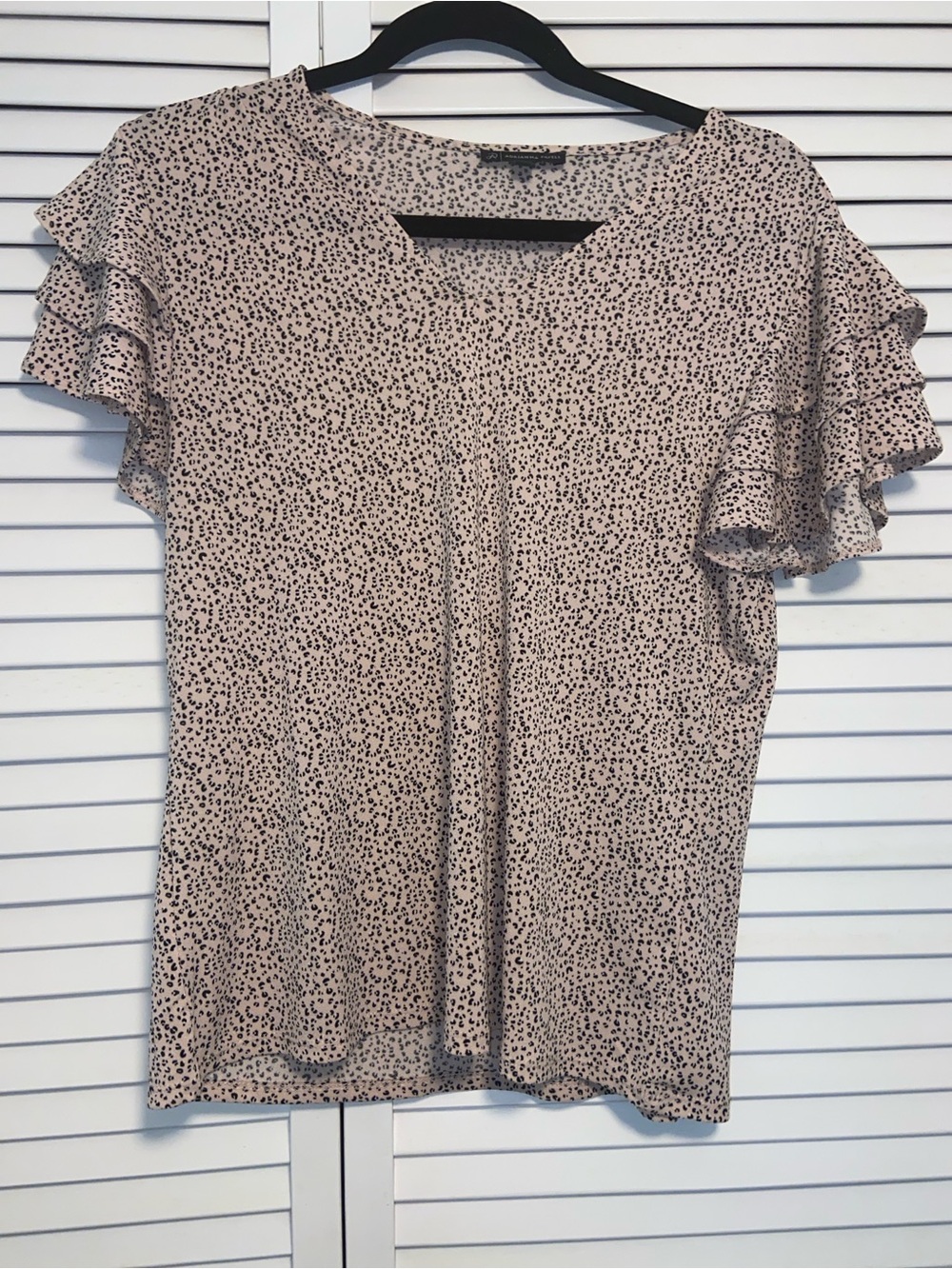 Adrianna Papell Cheetah Print V-Neck Flutter Sleeve Blouse M Smart Casual EUC - Picture 2 of 9
